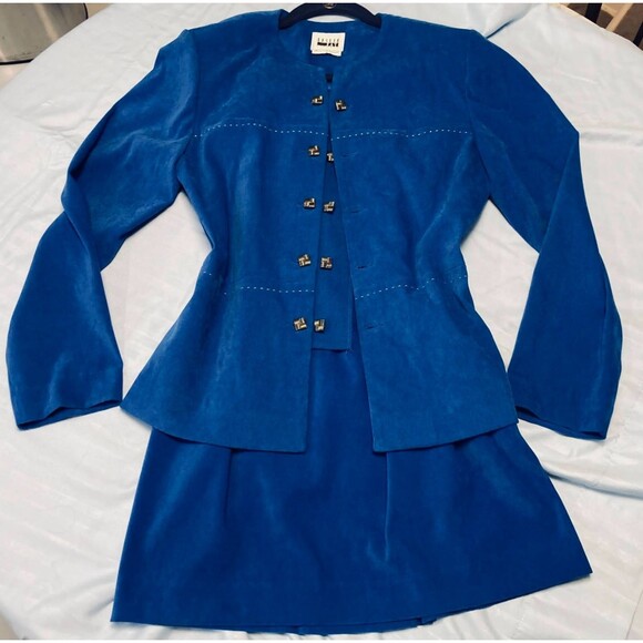 80s 90s Vintage Leslie Fay Skirt Power Suit Set Blue Faux Suede Gold Clasp Sz 8 - Picture 1 of 16